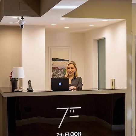 7Th Floor Suite Neapol Zewnętrze zdjęcie