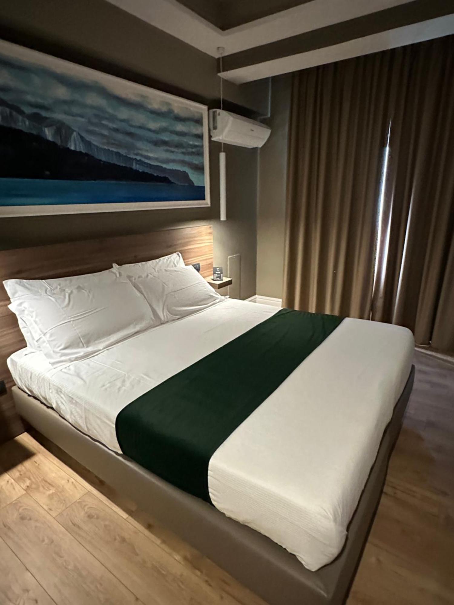 7Th Floor Suite Neapol Zewnętrze zdjęcie
