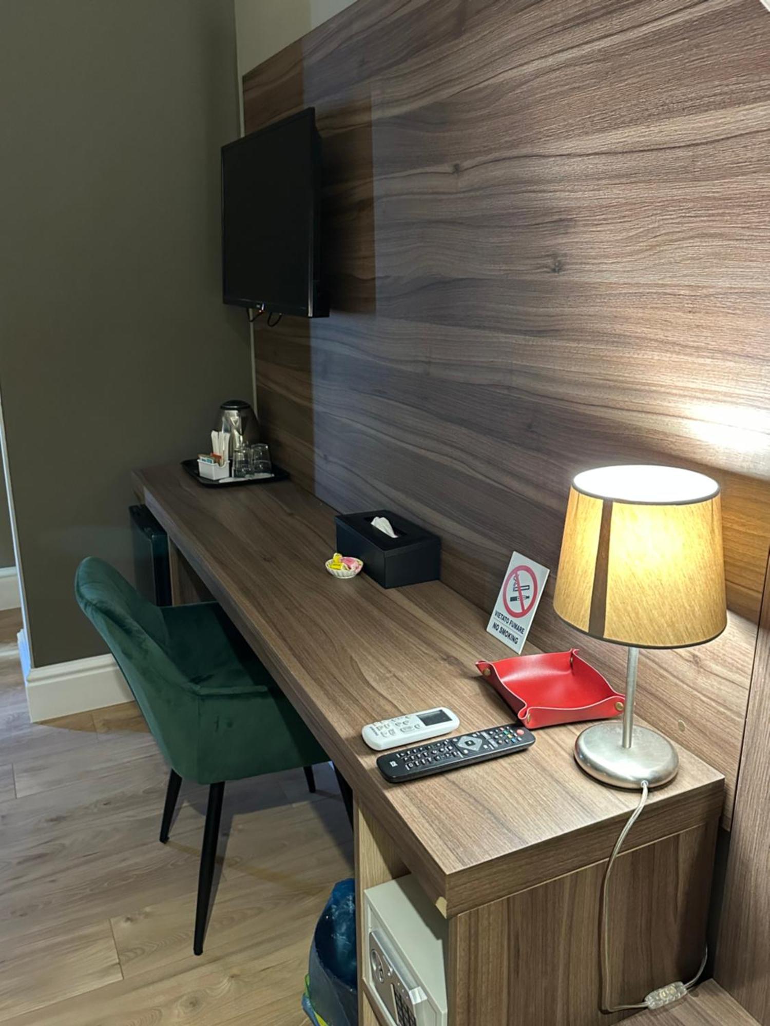 7Th Floor Suite Neapol Zewnętrze zdjęcie