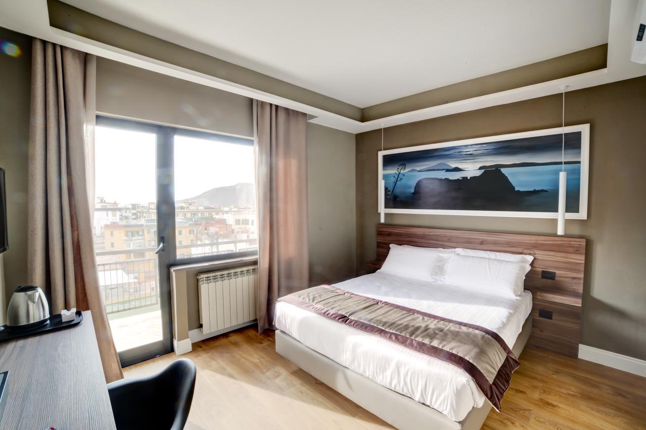 7Th Floor Suite Neapol Zewnętrze zdjęcie